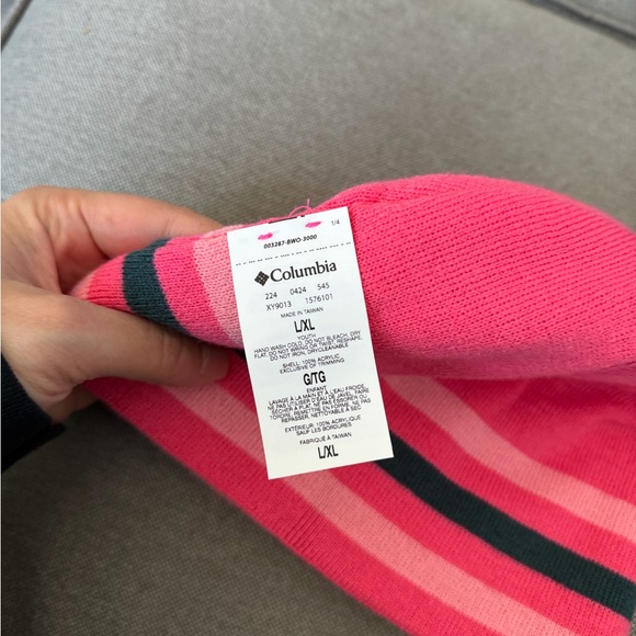 Columbia Reversible Pink Striped Beanie - Picture 3 of 5